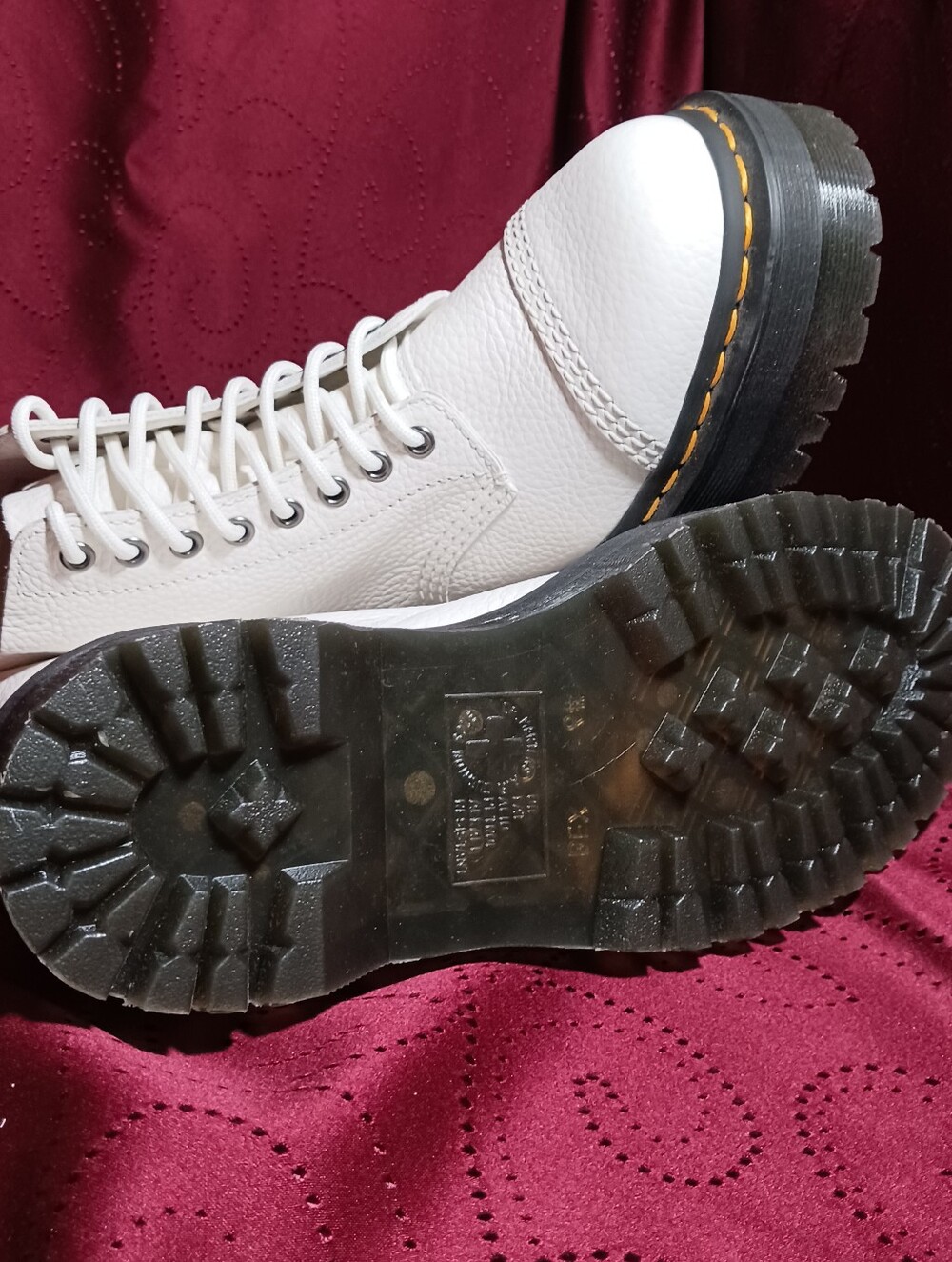 🤍 Dr. Martens White Pebbled Leather Boots Women’s US 8 🤍 - Picture 12 of 14